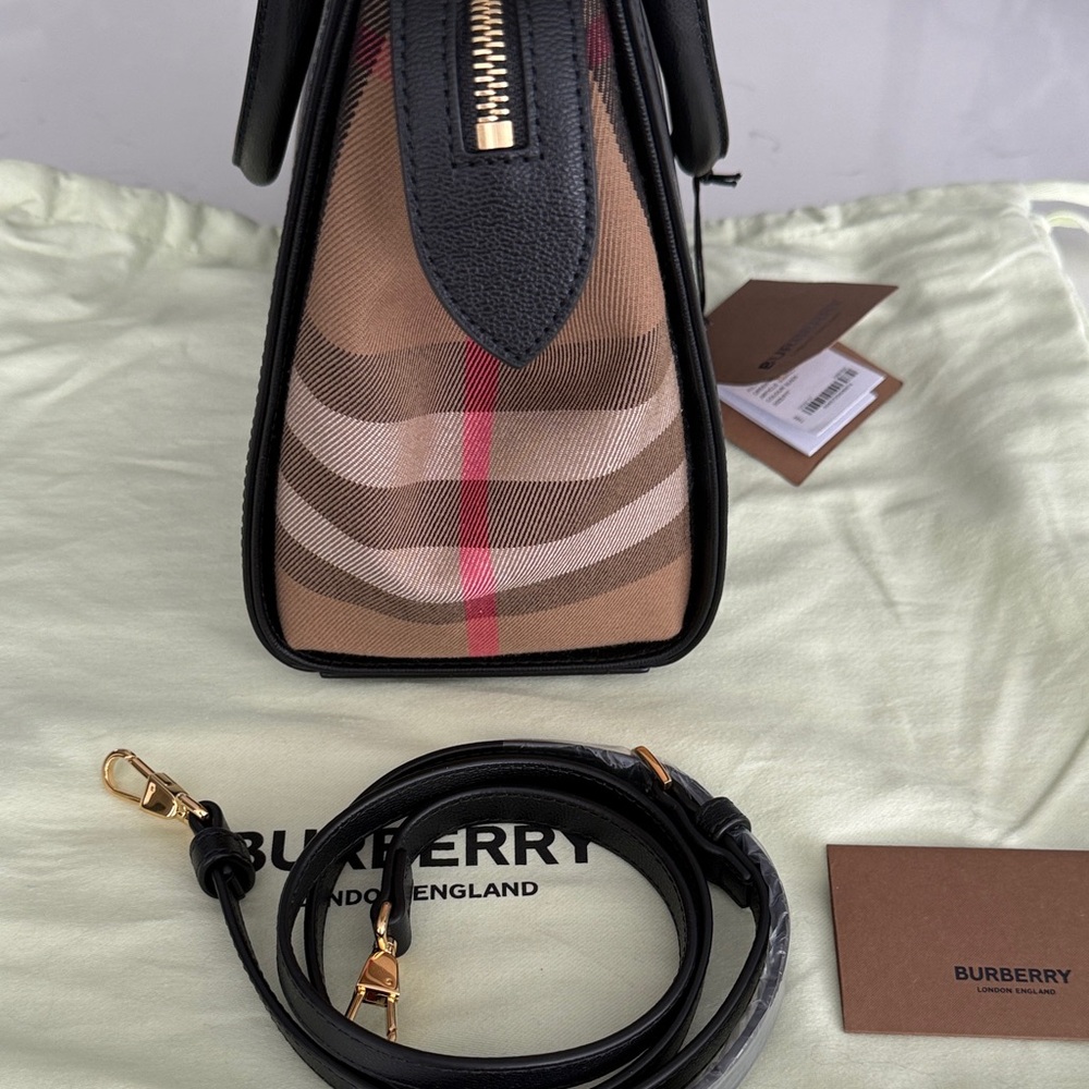 Burberry Banwell Check Bag Black - Picture 7 of 16
